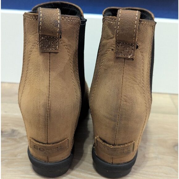 Sorel Joan of Arctic Wedge II Chelsea Boots in Nubuck! - Picture 10 of 13